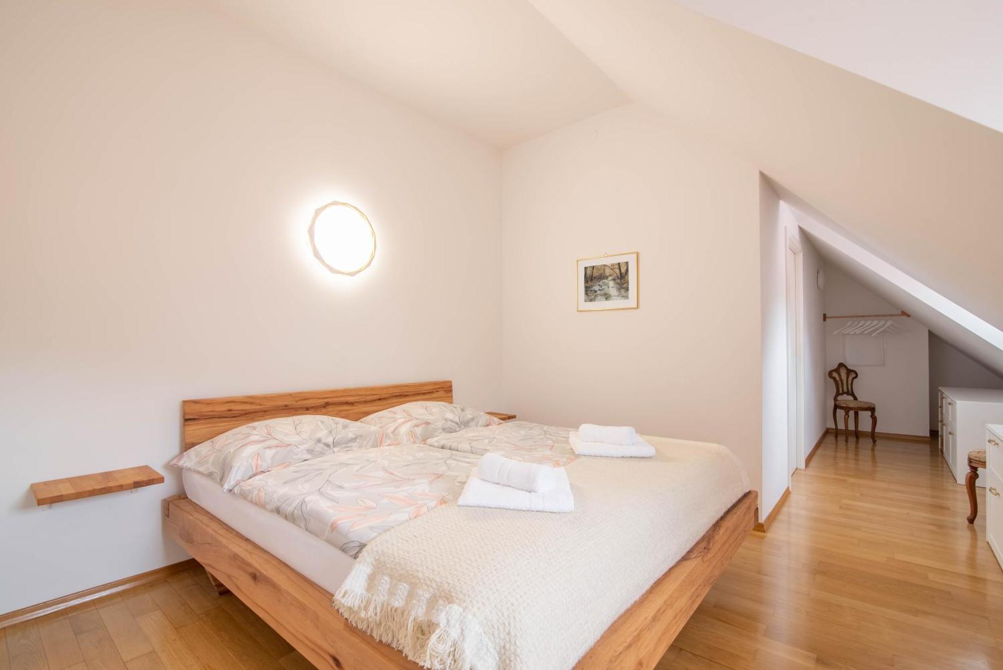 Trubarjeva 12 - The View Apartment